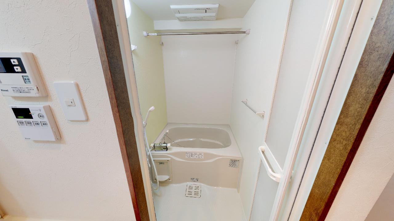 バス・シャワールーム　浴室