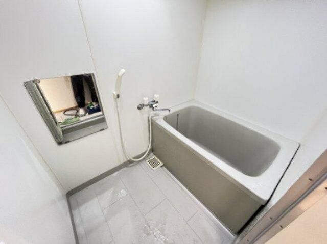 バス・シャワールーム　別号室の参考写真です。