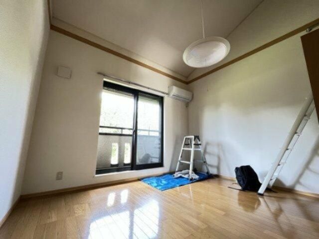 居室・リビング　別号室の参考写真です。