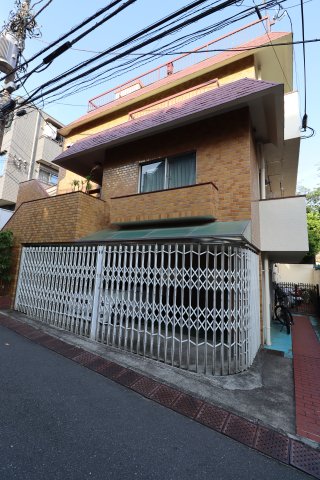 建物外観　外観は落ち着いています