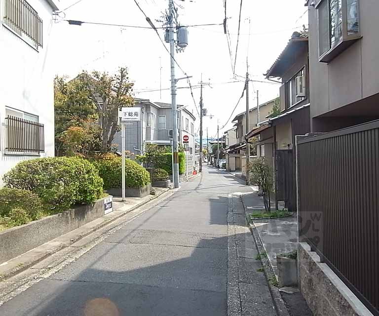 その他　前面道路です。