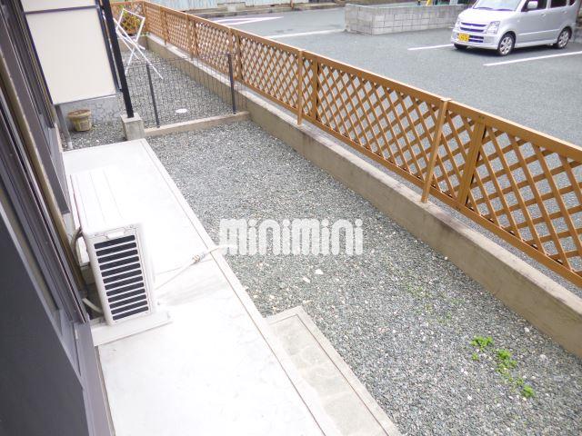 バルコニー　窓が大きく、日当たりがとても良いです