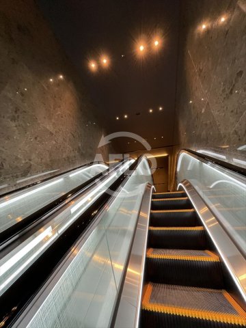 その他設備　プレミストタワー靭本町　エスカレーター
