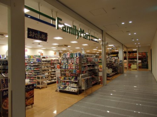 コンビニ　ファミリーマート 野村不動産天王洲ビル店（コンビニ）まで360m