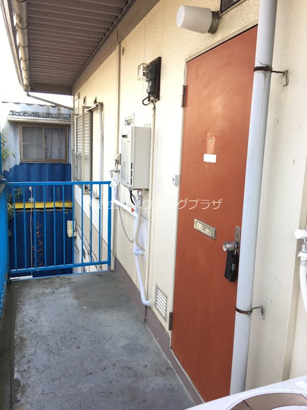 玄関　※別部屋参考写真となります