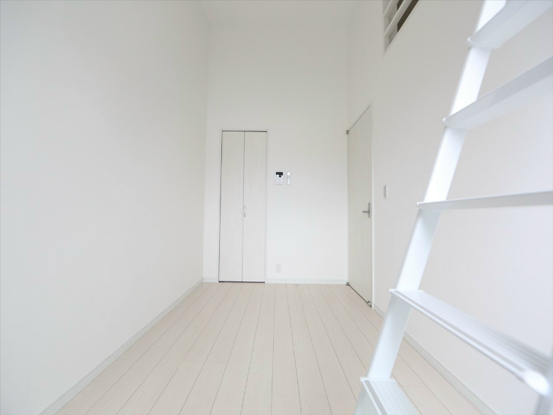 居室・リビング　洋室5.2帖　ロフト5.6帖（収納でもお部屋でも使えます）