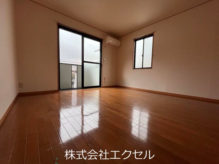 居室・リビング　同建物別室の写真です。