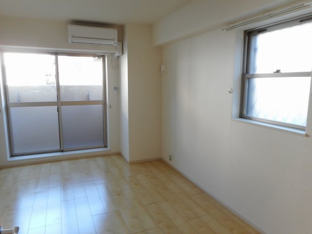 居室・リビング　エアコン付きで初期費用を抑えられます♪