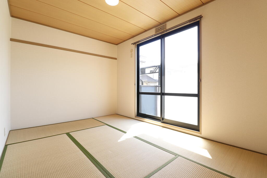 その他部屋・スペース　日当たりの良い和室です♪