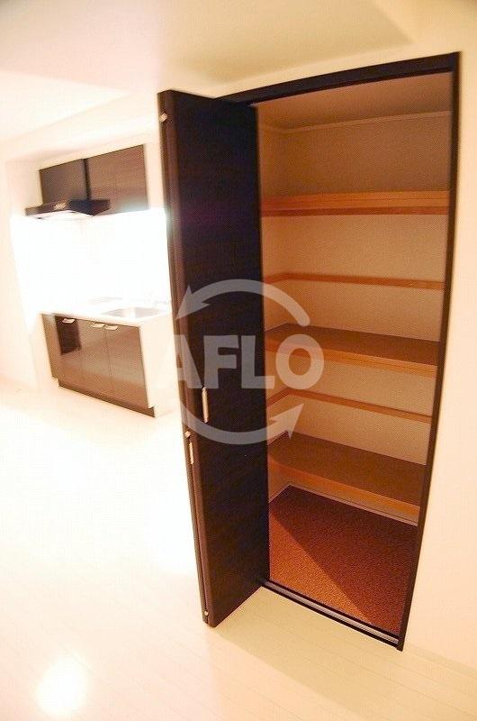 収納　アーベル更紗北堀江　物入れ