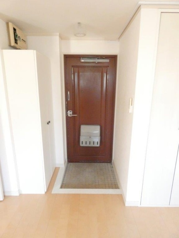 玄関　図面と現状に相違がある場合には現状を優先