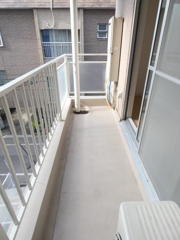 バルコニー　図面と現状に相違がある場合には現状を優先