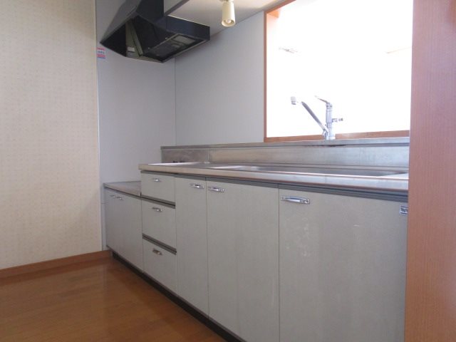 キッチン　画像は601号室です（参考）