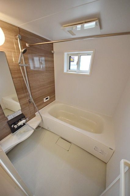バス・シャワールーム　★大きなバスルームです★