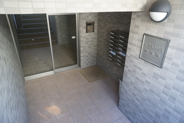 エントランス　エントランスをくぐると我が家です☆