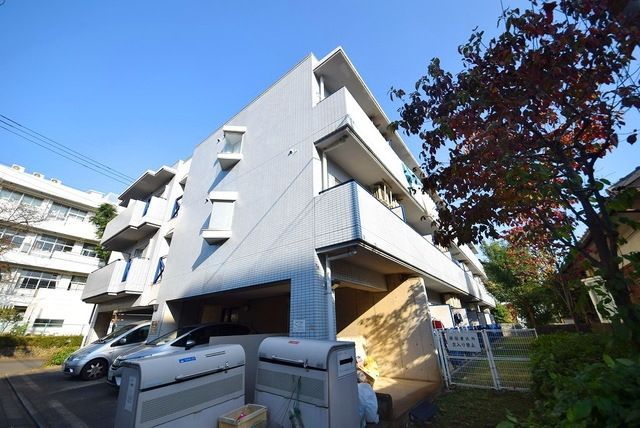 建物外観　★特急停車駅府中が最寄の１Ｋ★