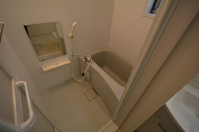 バス・シャワールーム　浴室乾燥機付きで家事効率UP！