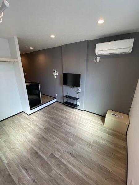 居室・リビング　（別タイプ参考写真）b.o.maison日暮里　荒川区東日暮