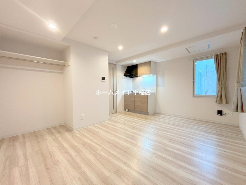 居室・リビング　広々リビングスペースございます！