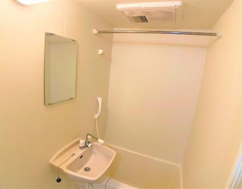 バス・シャワールーム　設備仕様は号室により異なる為、現況を優先とします。