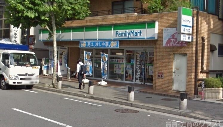 コンビニ　ファミリーマート四条大宮東店（コンビニ）まで61m
