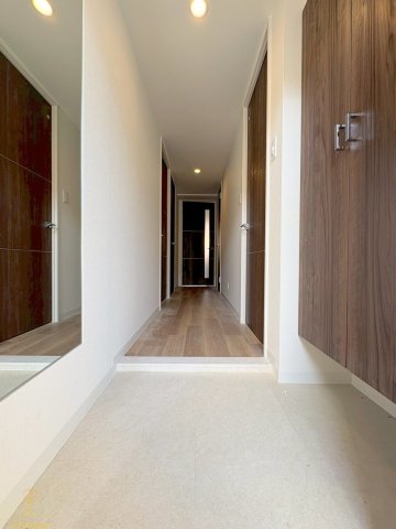 玄関　フォレスタ櫻