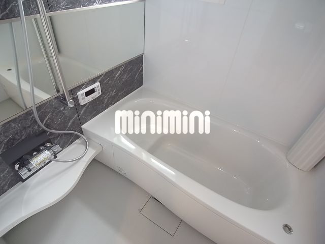 バス・シャワールーム　半身浴できます