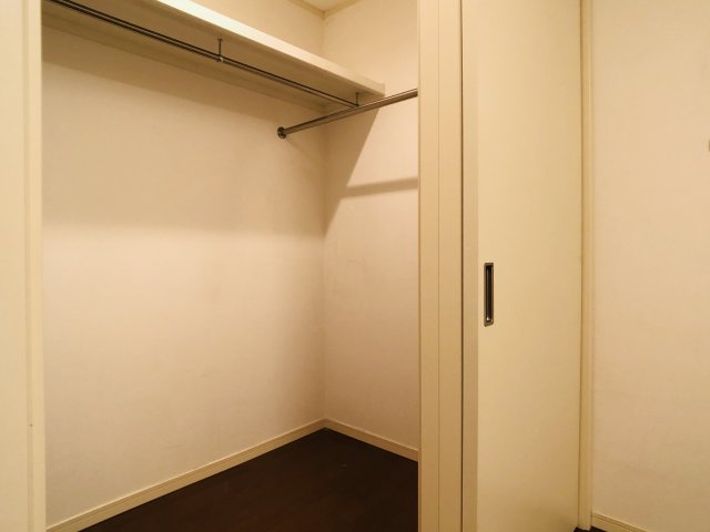 収納　ウォークインクローゼット
