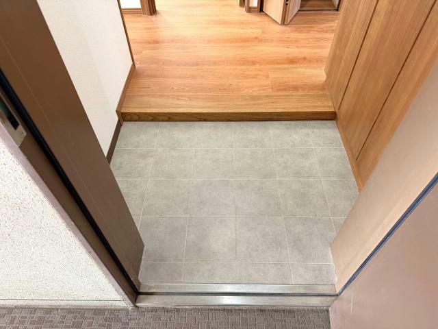 玄関　※別部屋写真