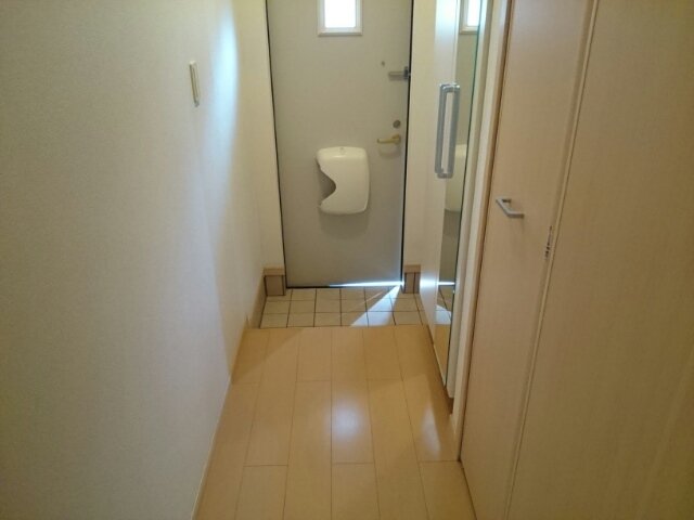 玄関　シンプルで使いやすい玄関です