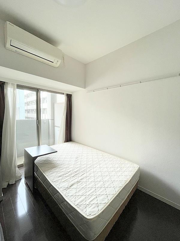 その他部屋・スペース　洋室約6.3帖（家具・家電付き）