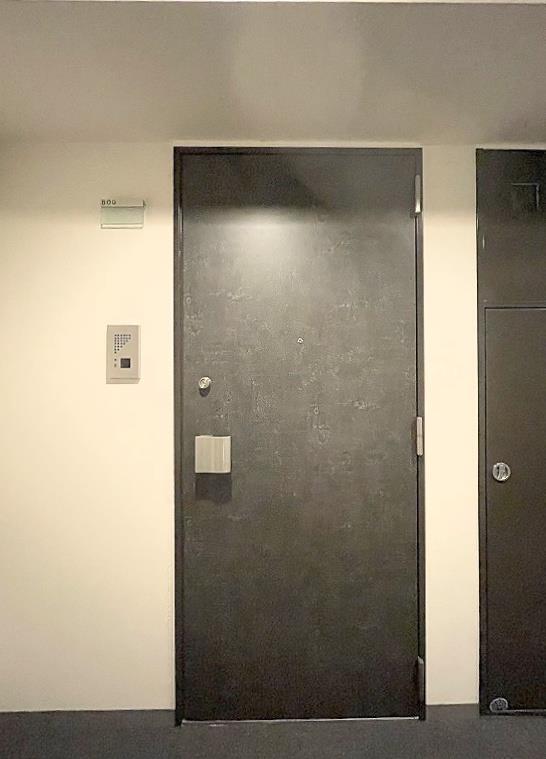 玄関　玄関外側