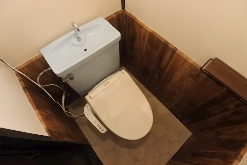 トイレ　トイレって何故か落ち着くスペースですね