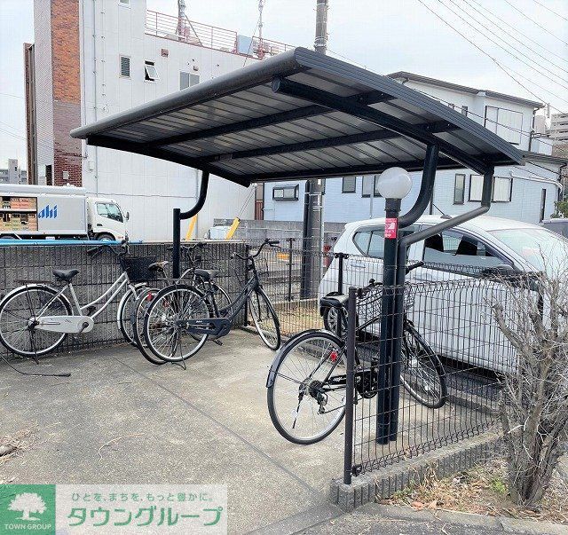 その他共有部分　屋根付き駐輪場完備