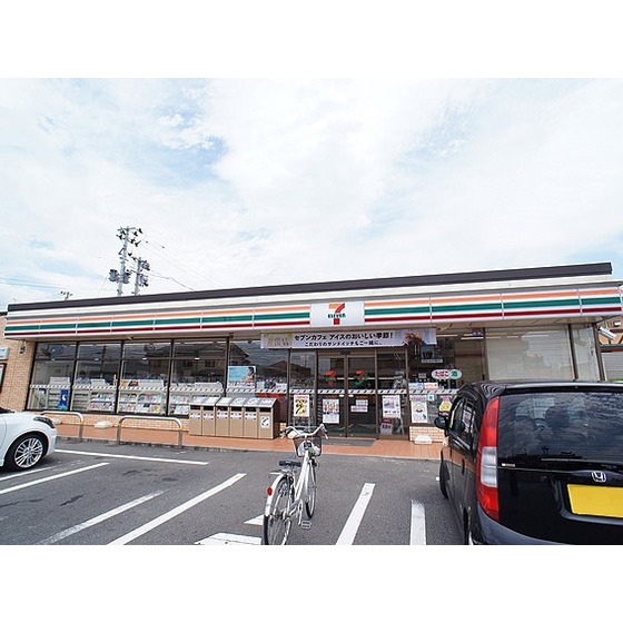 コンビニ　セブンイレブン郡山富田東店（コンビニ）まで485m