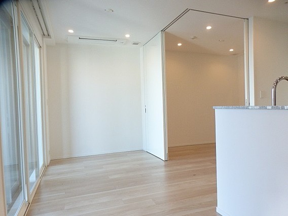 居室・リビング　※別タイプのお部屋です