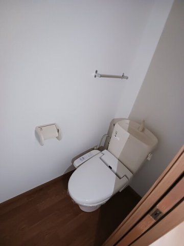 トイレ　コンパクトで使いやすいトイレです
