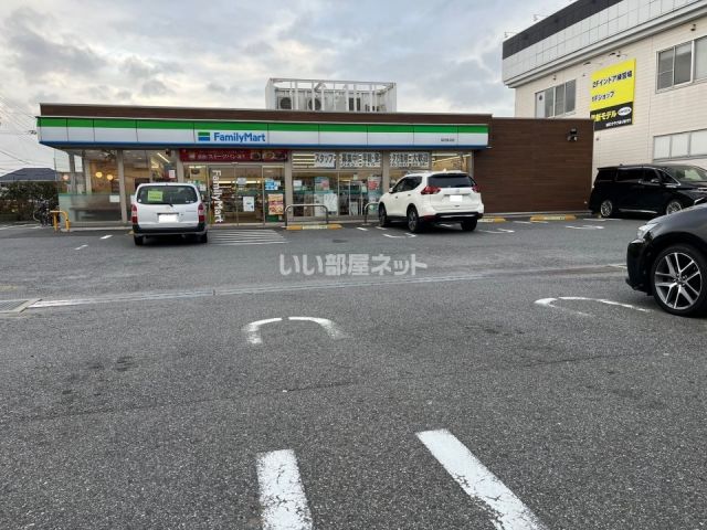 コンビニ　ファミリーマート稲毛長沼店（コンビニ）まで708m