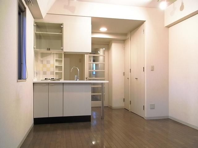 居室・リビング　明るい室内