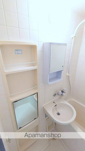 コンドミニアム肇の内装写真