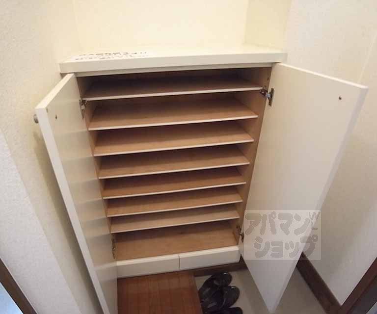 収納　たくさん収納出来る靴箱です。