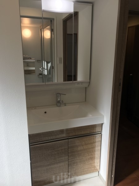 洗面設備　※別のお部屋のお写真です。御参考までに。
