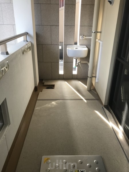バルコニー　※別のお部屋のお写真です。御参考までに。