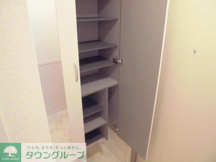 玄関　お問合せはタウンハウジングまで！※現地待合わせ相談可能