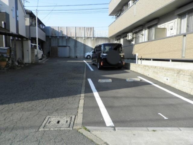駐車場　駐車場