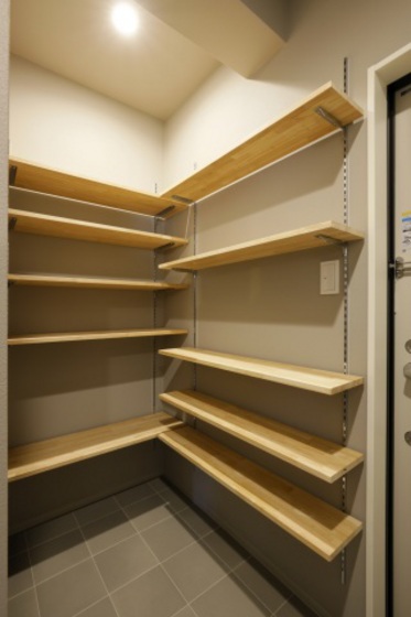 収納　※別部屋の写真です