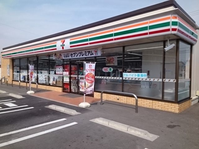 コンビニ　セブンイレブン浜店様（コンビニ）まで140m