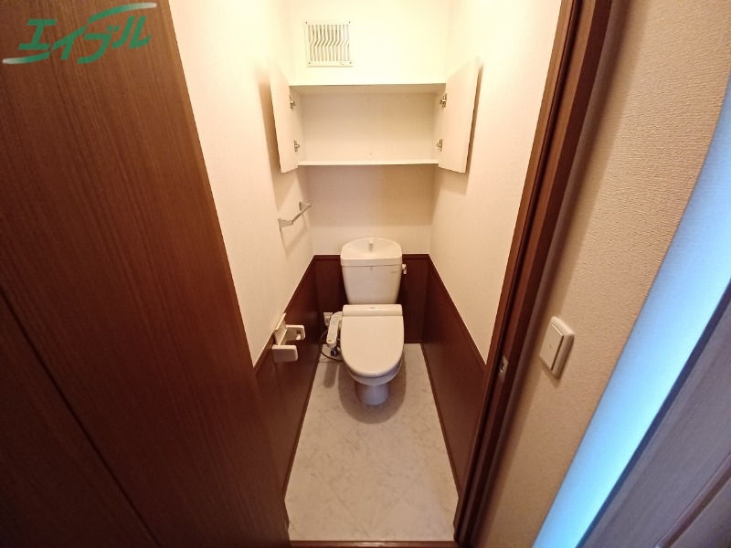 トイレ　同物件別室の画像です