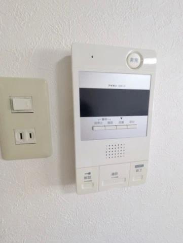 セキュリティ　モニター付きインターホン完備