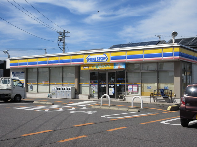 コンビニ　ミニストップ四日市蒔田2丁目店（コンビニ）まで728m